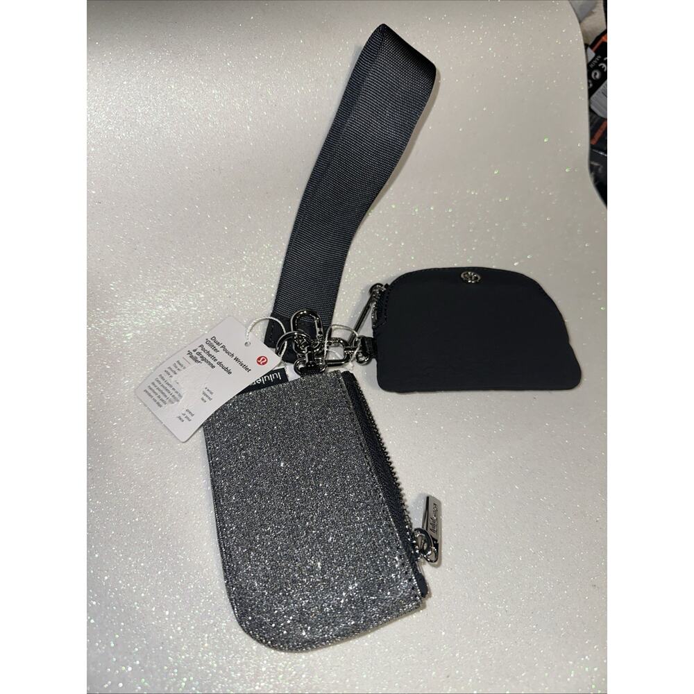 Lululemon NWT Dual Pouch Wristlet Glitter in Gray Silver